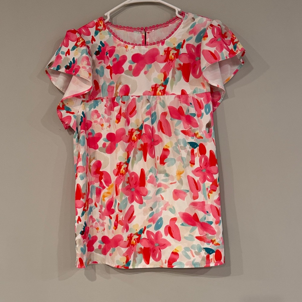 Bright Floral Flutter Sleeve Top.  Small. Excellent condition.